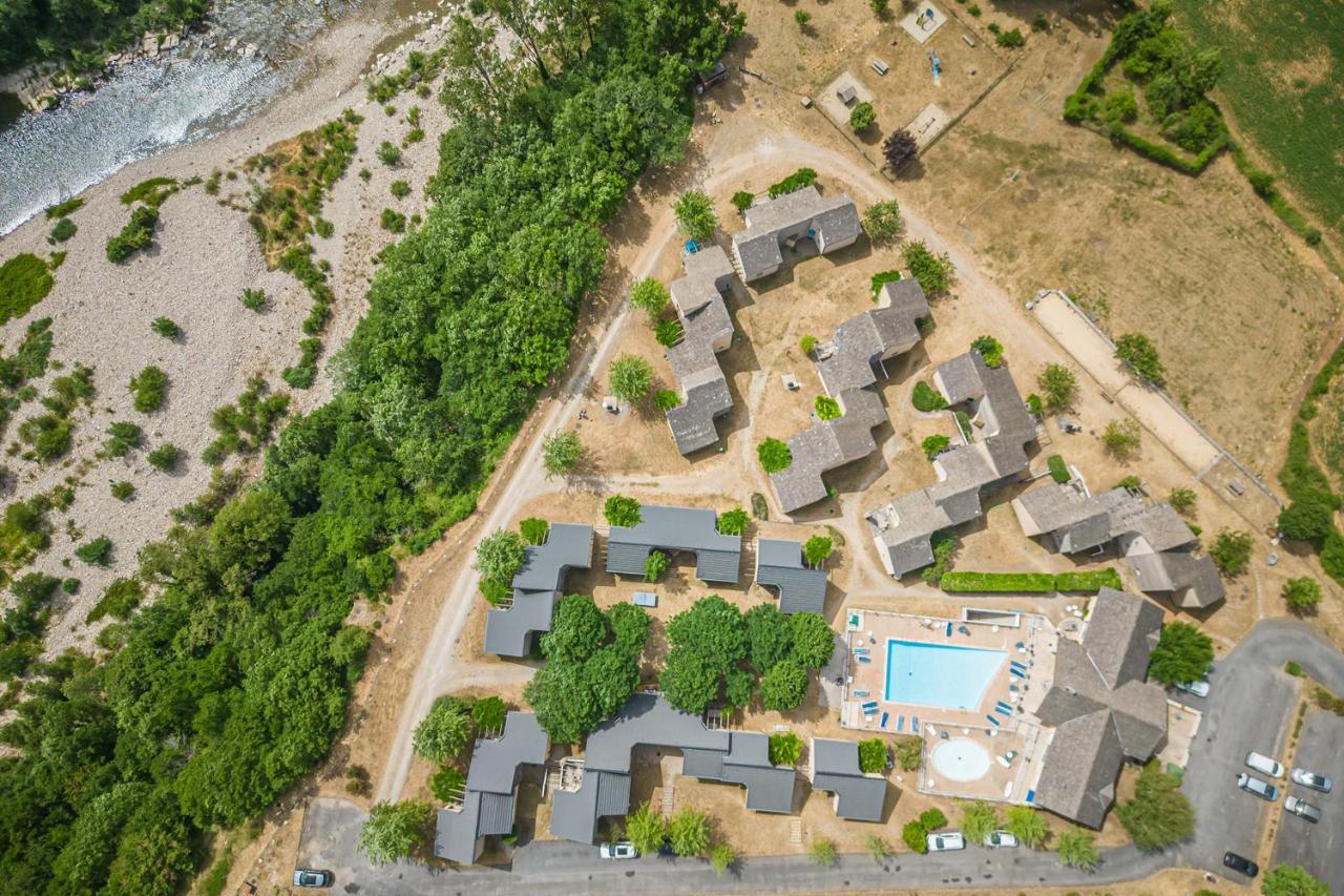 Village De Gites De Blajoux Quezac  Exterior photo